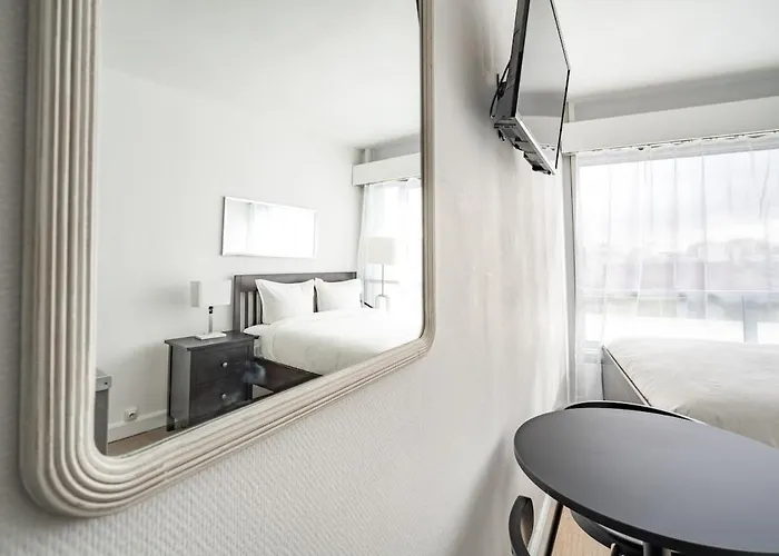 Cozy Eiffel Tower Et Beaugrenelle باريس